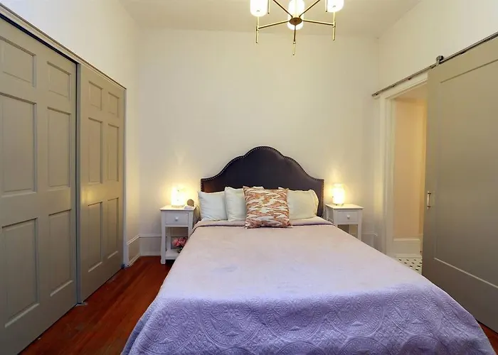 Queen Anne\'S Condo